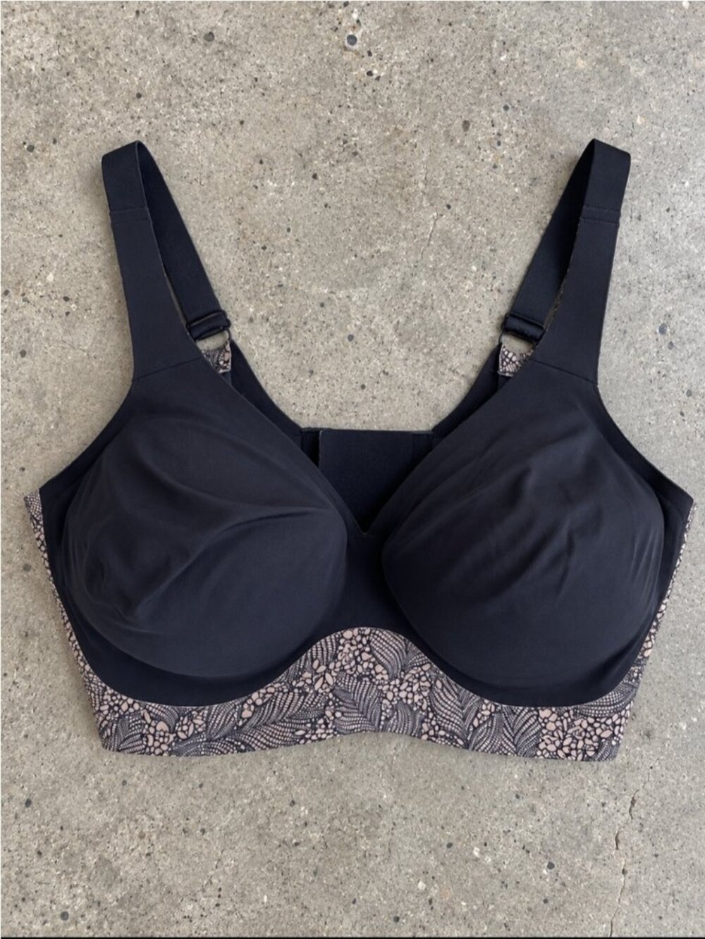 Evelyn & Bobbie Starlette Plunge Bra Woman Large Black Wireless Padded Comfort